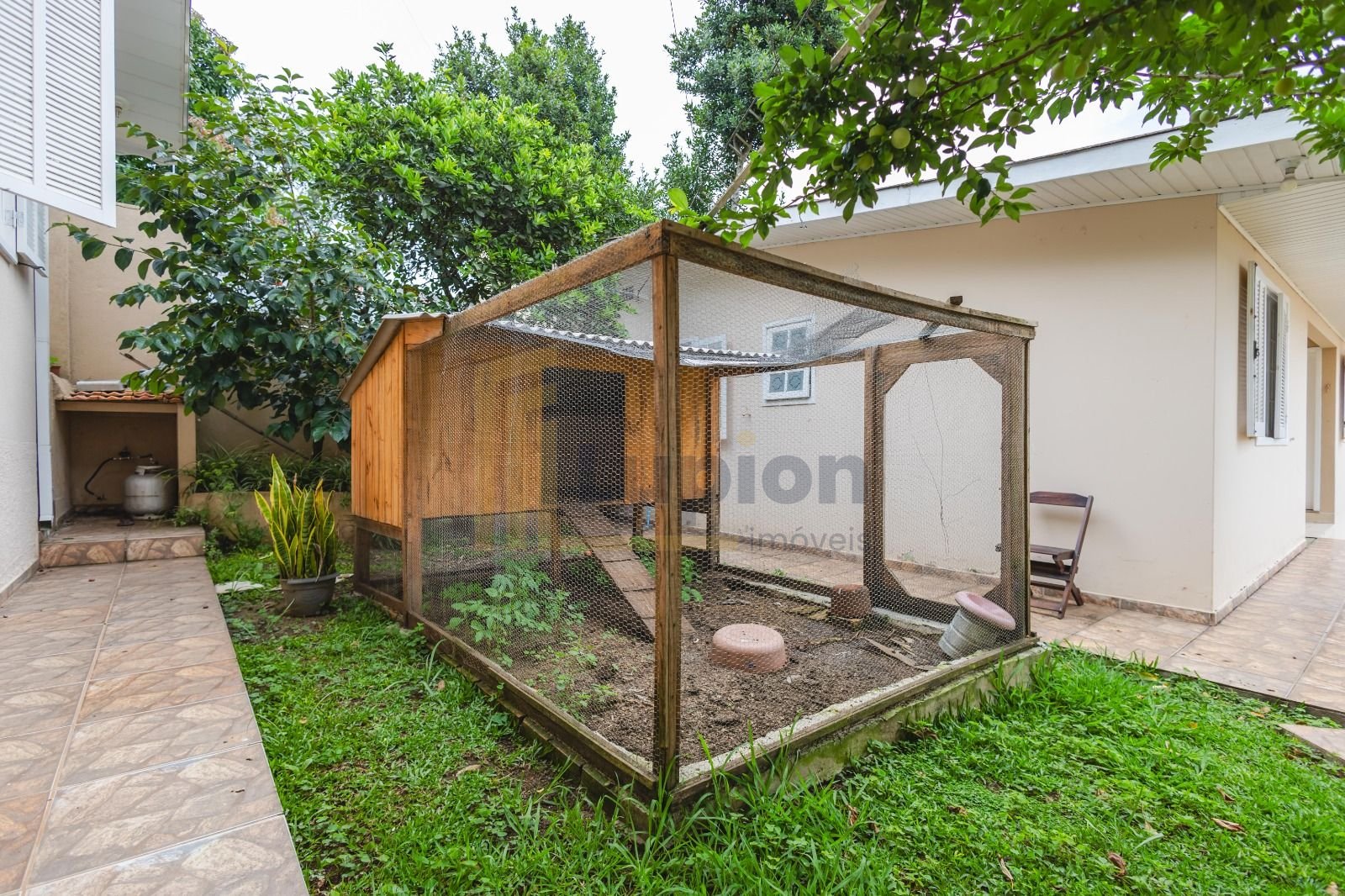 Casa com 3 dormitórios à venda, 300 m  por R  1.200.000,00 - G...