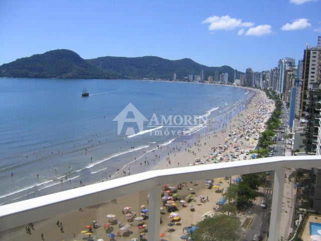 Apartamento com 2 dormitórios à venda, 160 m  por R  3.392.000...