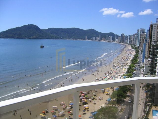 Apartamento com 2 dormitórios à venda, 160 m  por R  3.392.000...