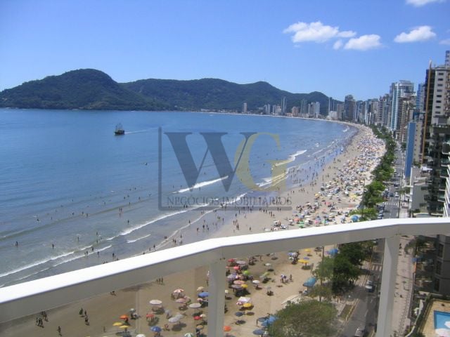 Apartamento com 2 dormitórios à venda, 160 m  por R  3.392.000...