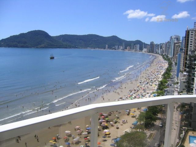 Apartamento com 2 dormitórios à venda, 160 m  por R  3.392.000...
