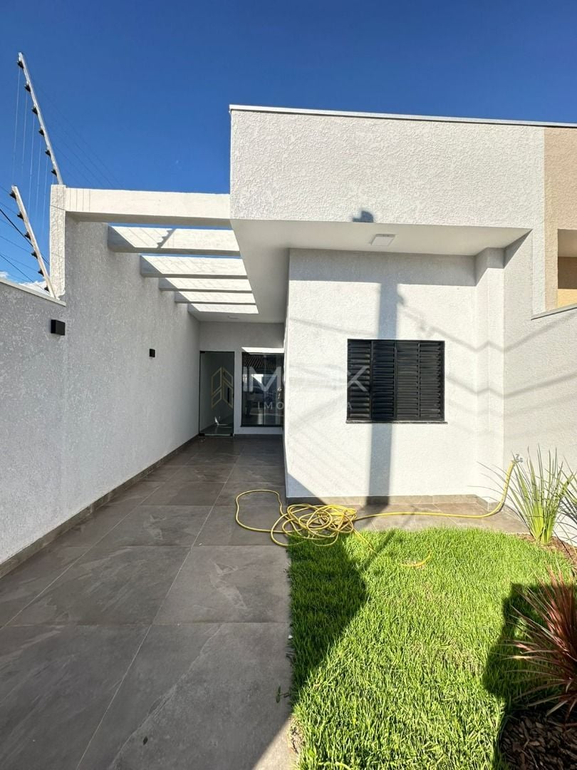 Casa com 3 dormitórios à venda, 74 m  por R  380.000 - JD INDE...