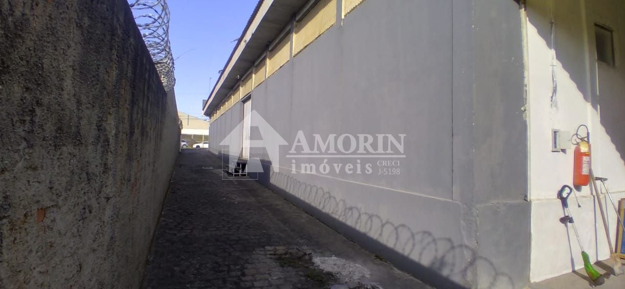 Barracão à venda, 730 m  por R  2.500.000,00 - Cidade Industri...