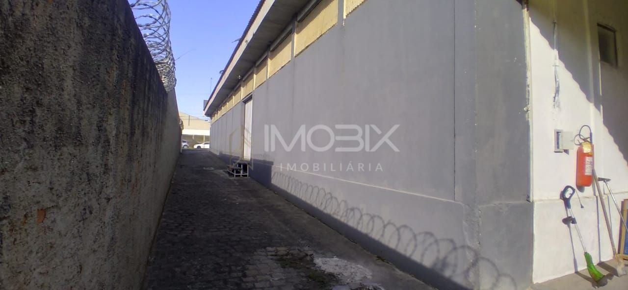 Barracão à venda, 730 m  por R  2.500.000,00 - Cidade Industri...