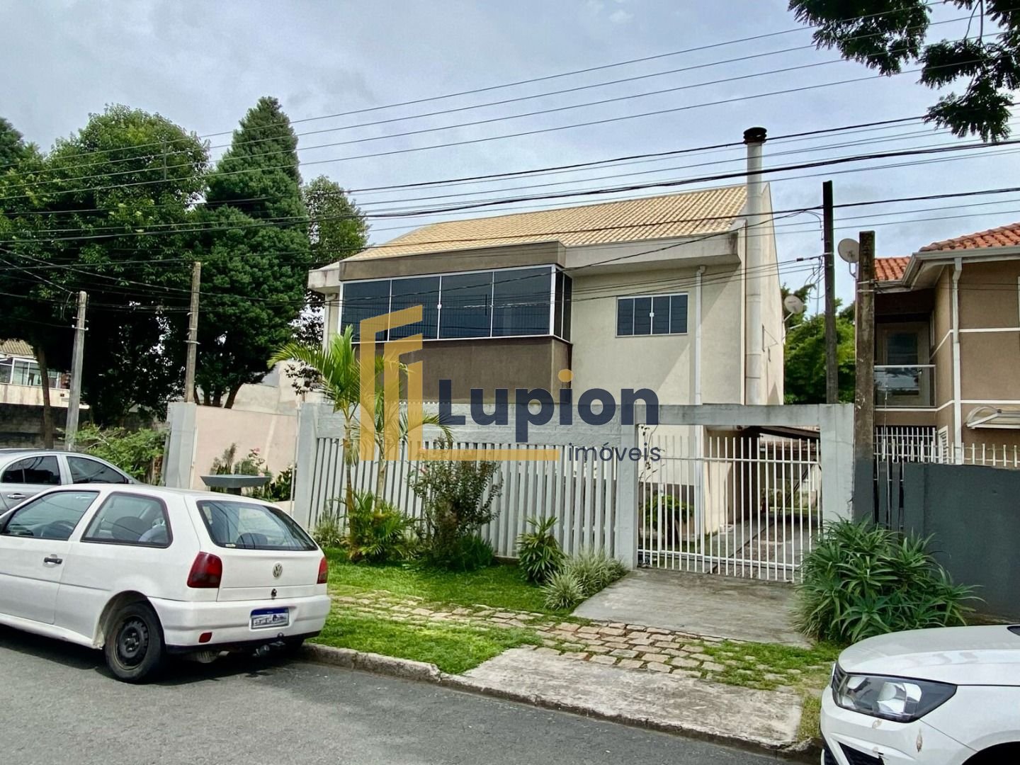Casa com 3 dormitórios à venda, 240 m  por R  999.900,00 - Gua...