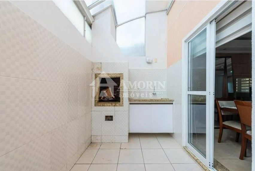 Casa com 3 dormitórios à venda, 140 m  por R  760.000,00 - Boq...