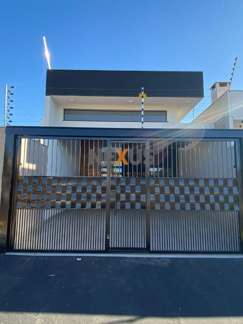 Casa com 3 dormitórios à venda, 104 m² por R$ 450.000,00 - Jar...