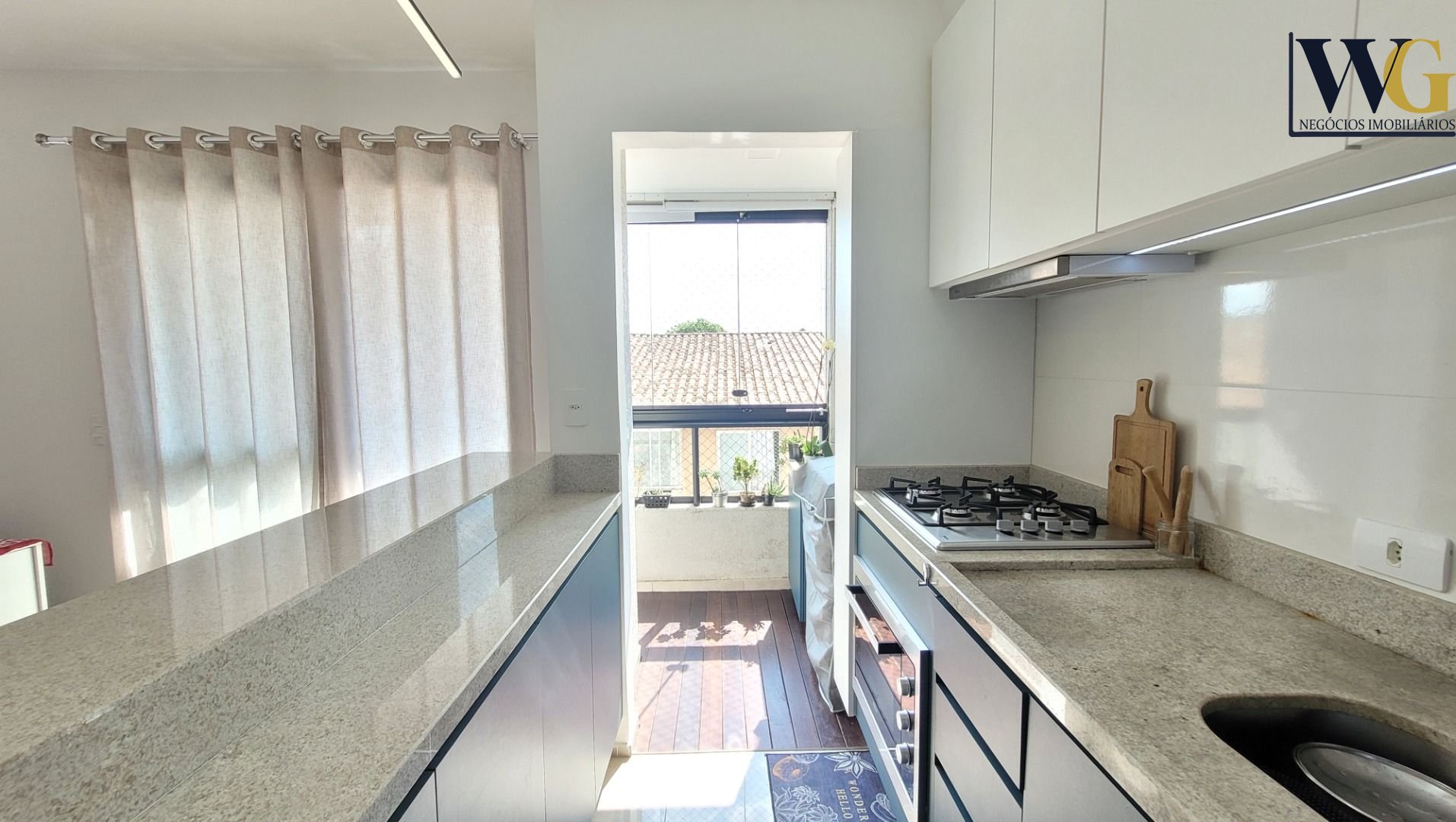 Apartamento de 3 dormitórios à venda,63.75 m , Portão, CURITIB...