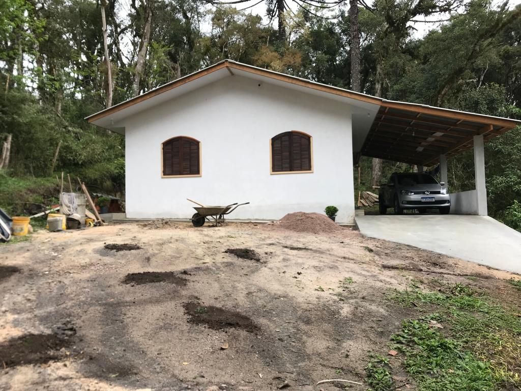 Ótima Casa em Agudos do Sul com Terreno de 2.000 m  e Nascente...