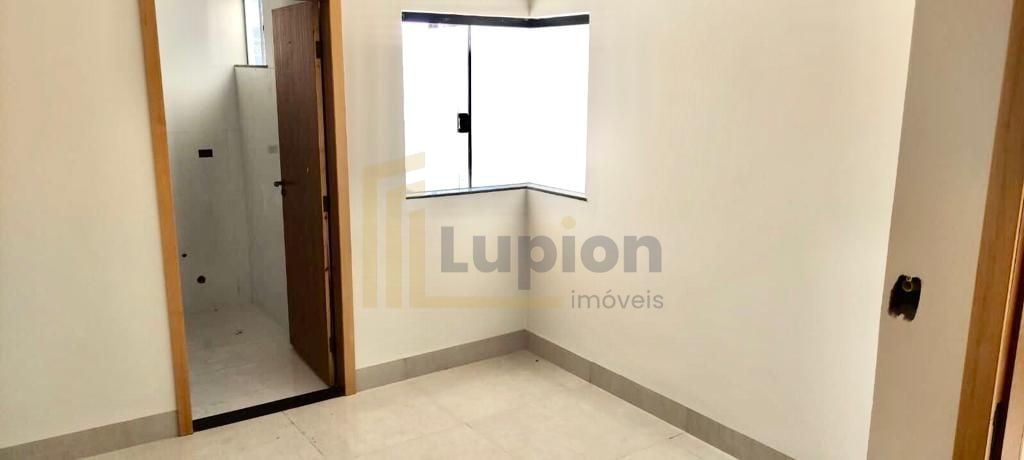 Casa com 3 dormitórios à venda, 84 m  por R  360.000,00 - Lote...