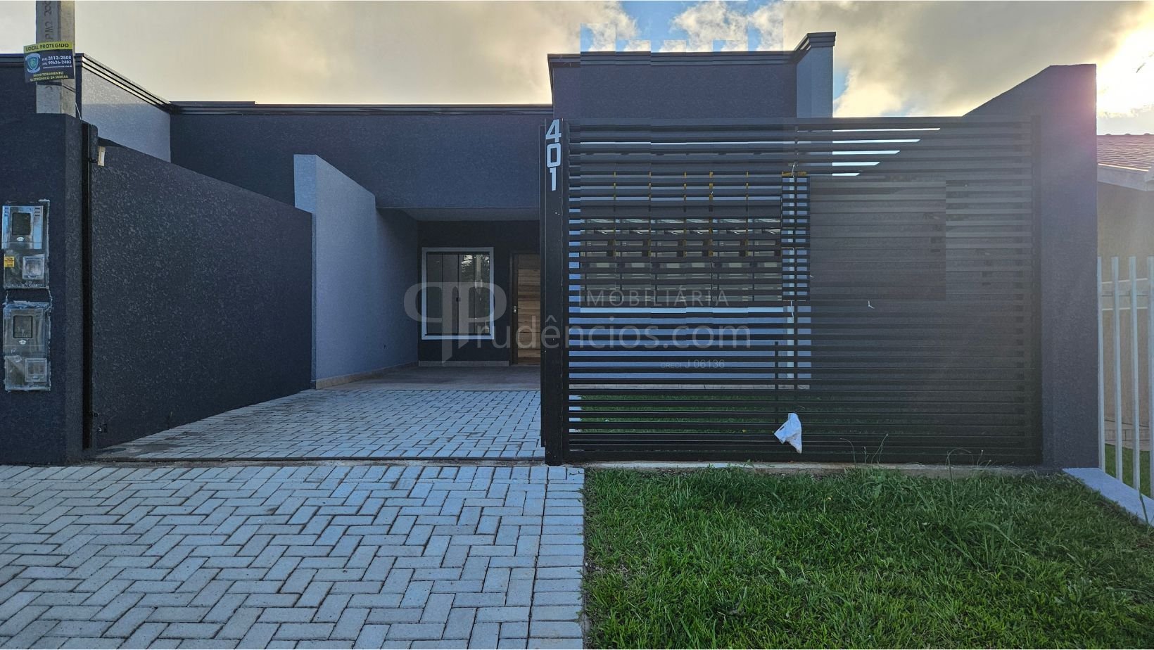 Casa com 3 dormitórios à venda, 67 m  por R  470.000,00 - Cost...
