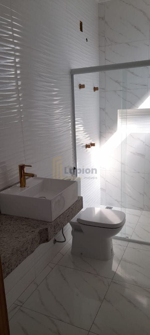 Casa com 4 dormitórios à venda,200.00 m , MARINGA - PR