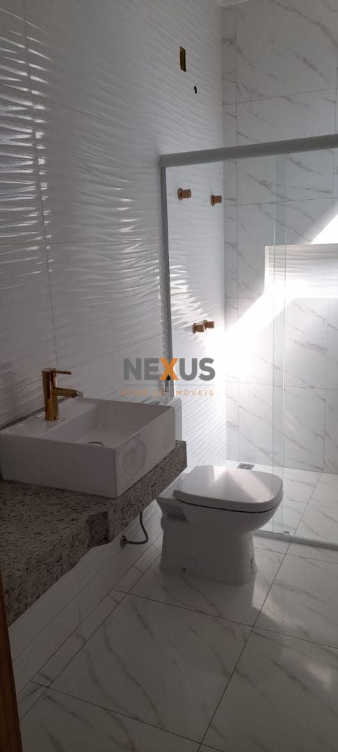 Casa com 4 dormitórios à venda,200.00 m , MARINGA - PR