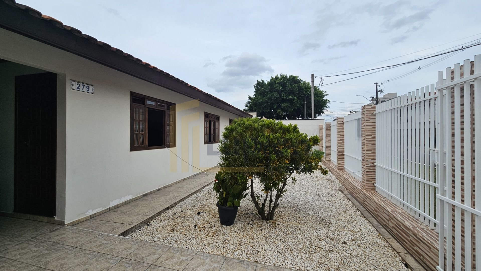 Casa com 3 dormitórios à venda, 100 m  por R  750.000,00 - Est...