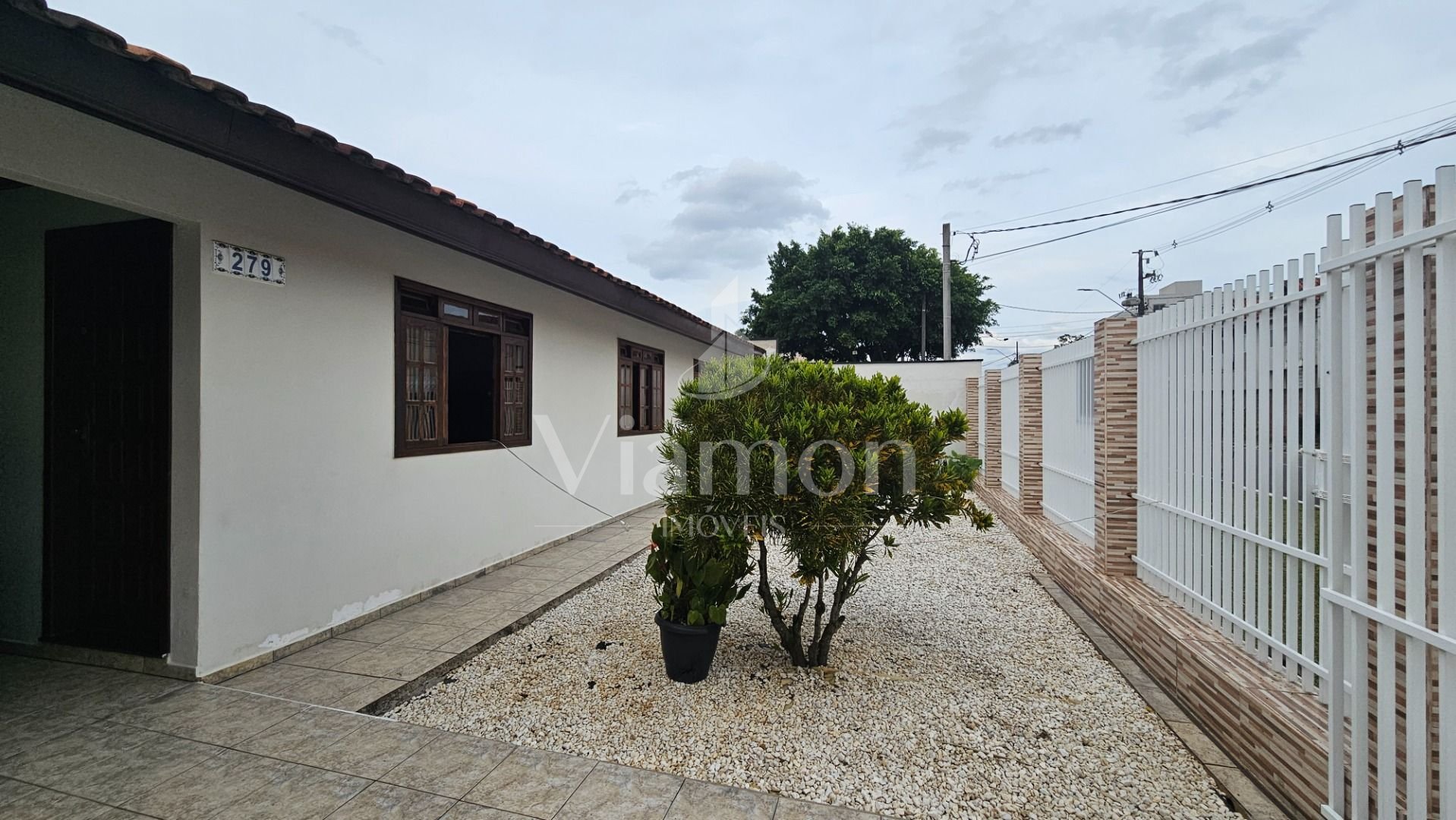Casa com 3 dormitórios à venda, 100 m  por R  750.000,00 - Est...