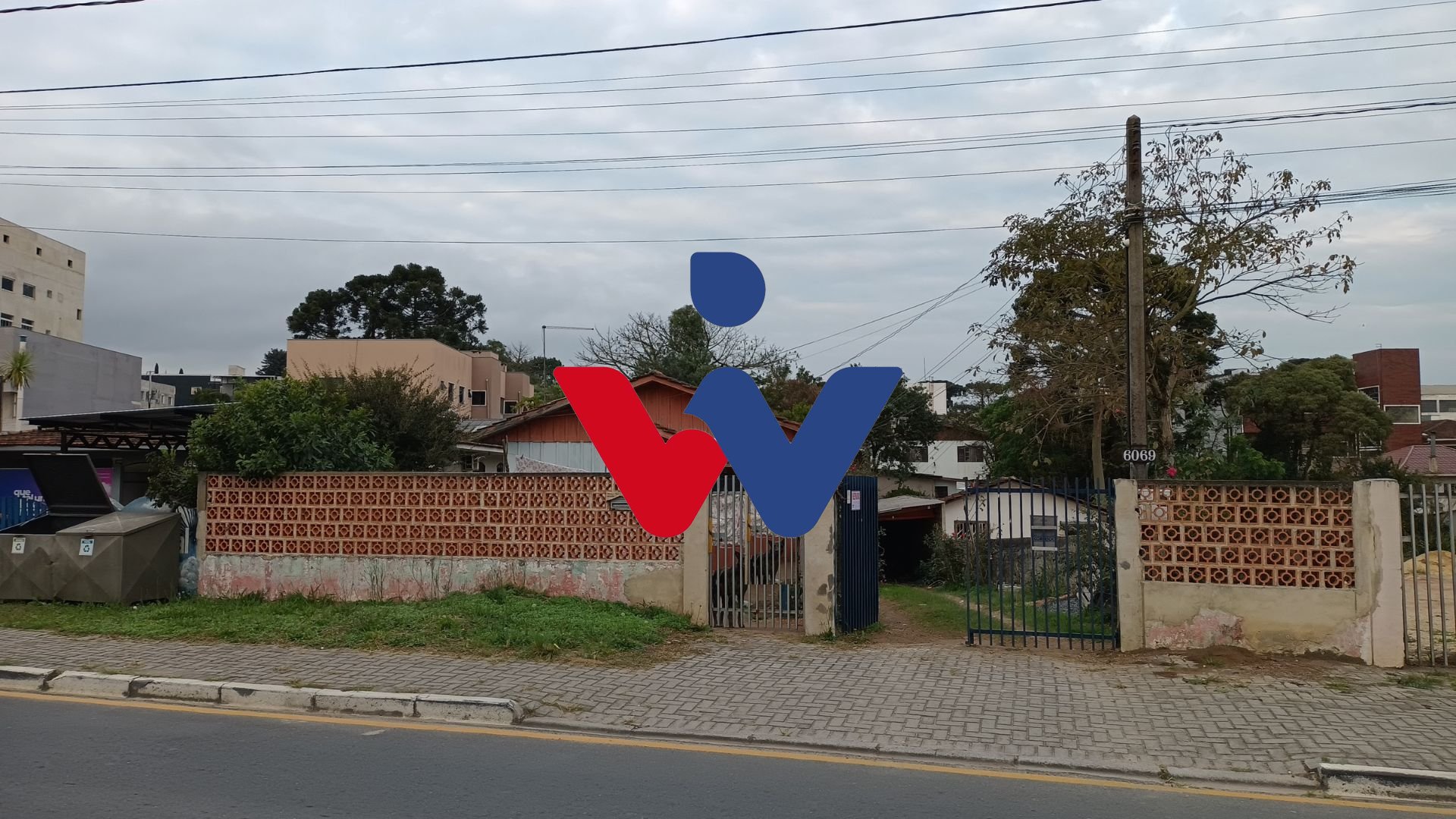 Terreno à venda, 605 m  frente para a Rodovia do Xisto por R  ...