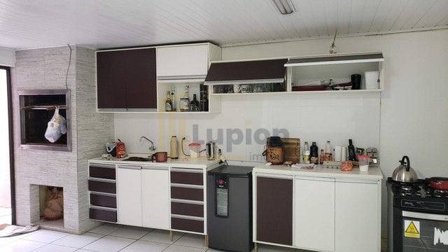 Casa com 3 dormitórios à venda, 232 m  por R  840.000,00 - Ube...