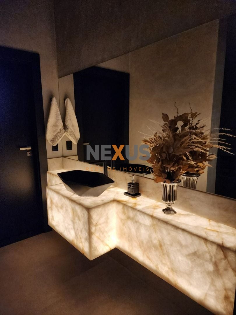 Casa com 4 dormitórios à venda, 319 m² por R$ 3.500.000,00 - P...