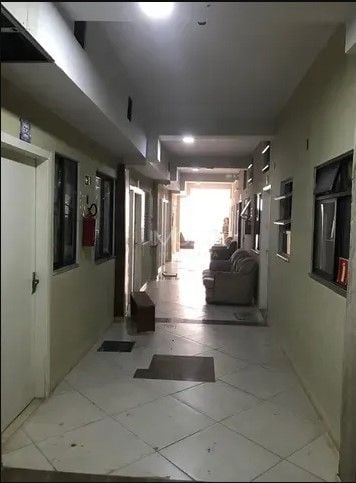 Prédio com 30 ktinets à venda, 1100 m  por R  2.350.000 - Rebo...