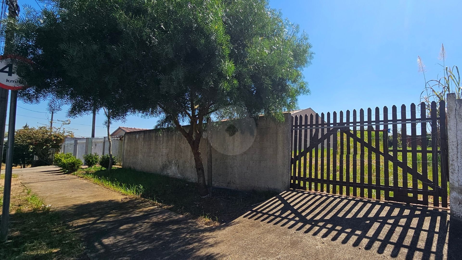 Terreno plano com 390m  em ótima localização  oportunidade imperdível 