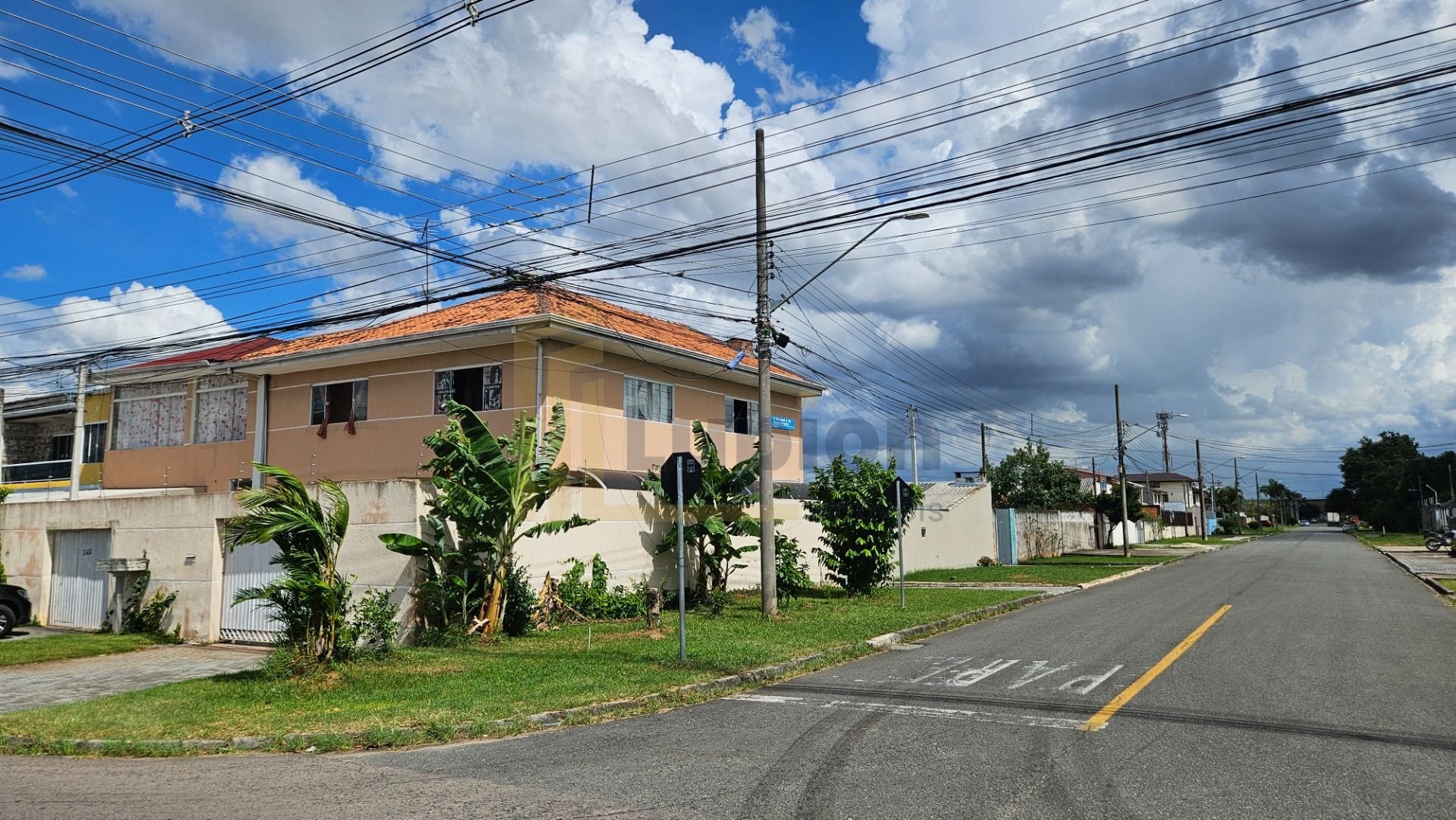Sobrado  à venda, 340 m , residencia, sala comercial e 03 Quit...