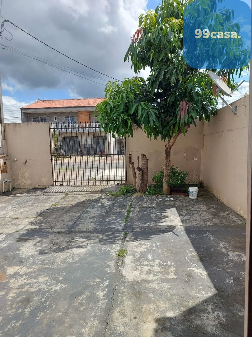 Confira essa oportunidade  casa com terreno plano no Pinheirinho.