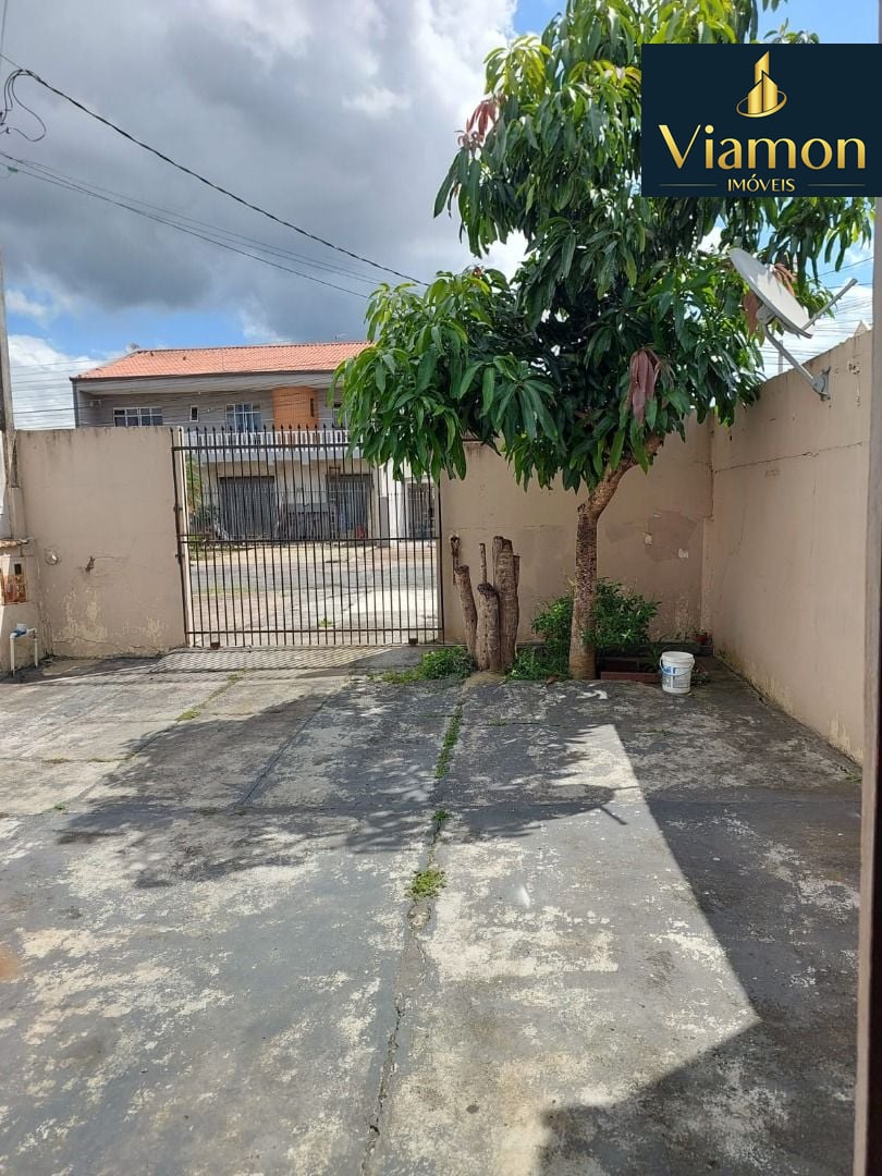 Confira essa oportunidade  casa com terreno plano no Pinheirinho.