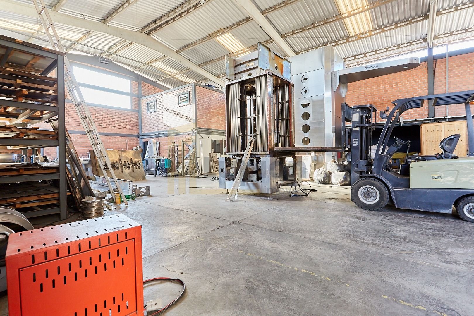 Barracão 500m  em Terreno de Esquina | Localização Estratégica...