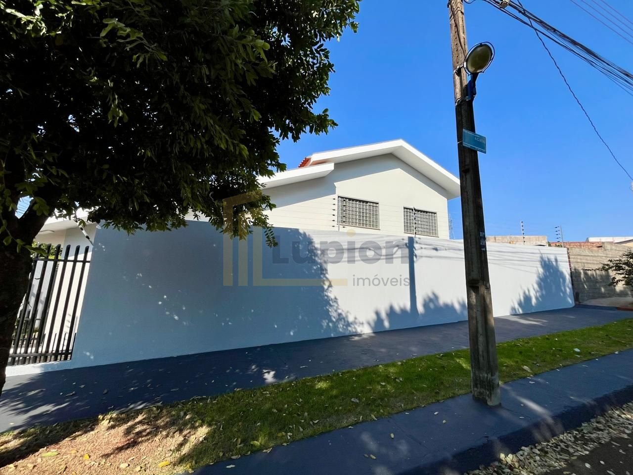 Casa com 3 dormitórios à venda, 200 m  por R  750.000,00 - Jd ...