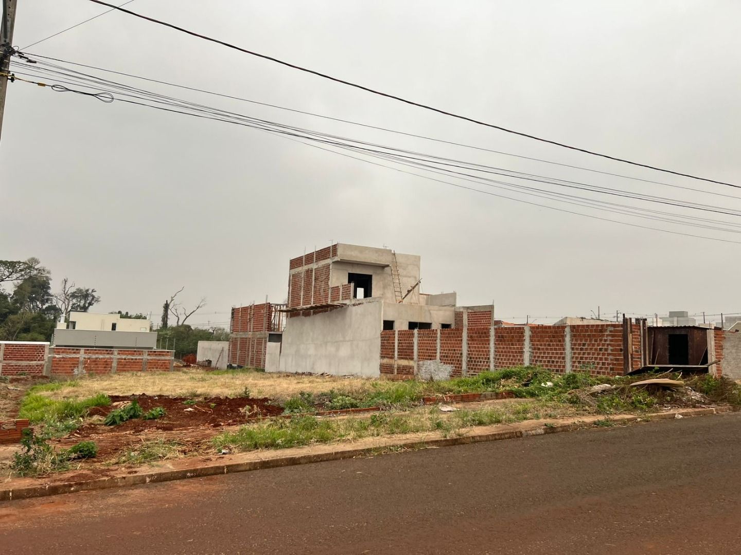 Terreno amplo à venda no Jardim Paulista III  Maringá PR, pron...