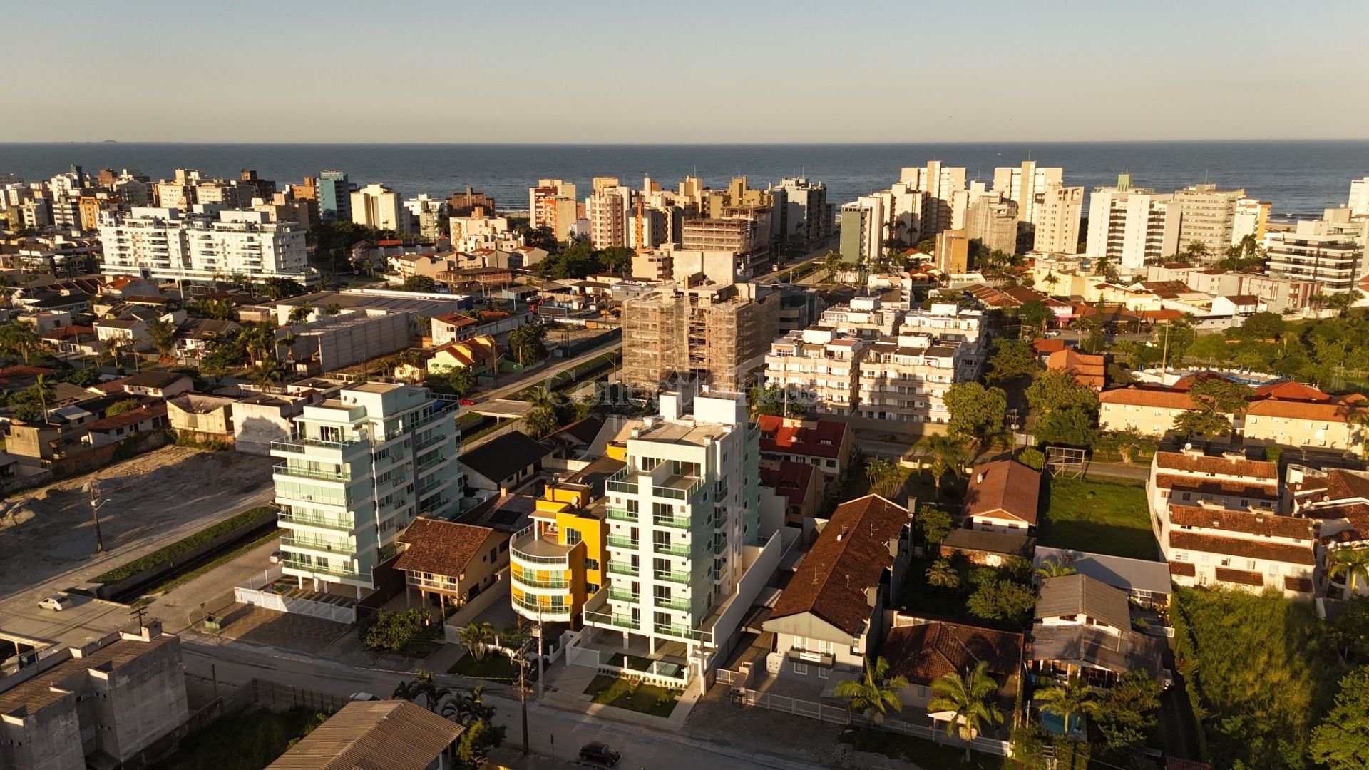 Apartamento com 2 dormitórios à venda, 71 m  por R  790.000,00...