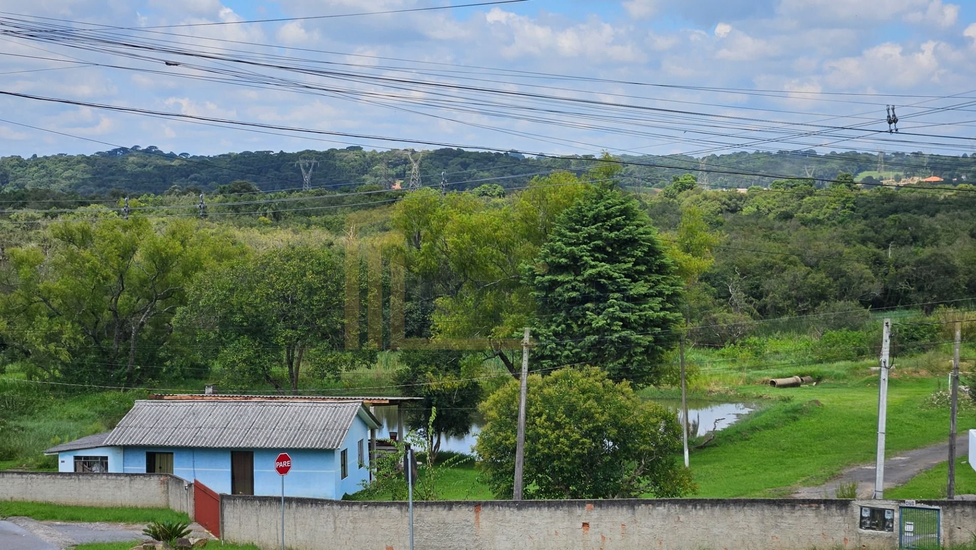Chácara com 40.099m  a 3 km do centro de Araucária, com casa e...