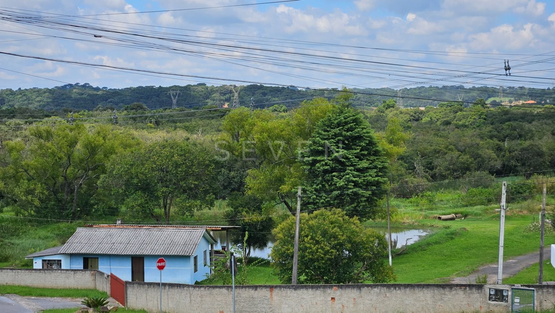 Chácara com 40.099m  a 3 km do centro de Araucária, com casa e...