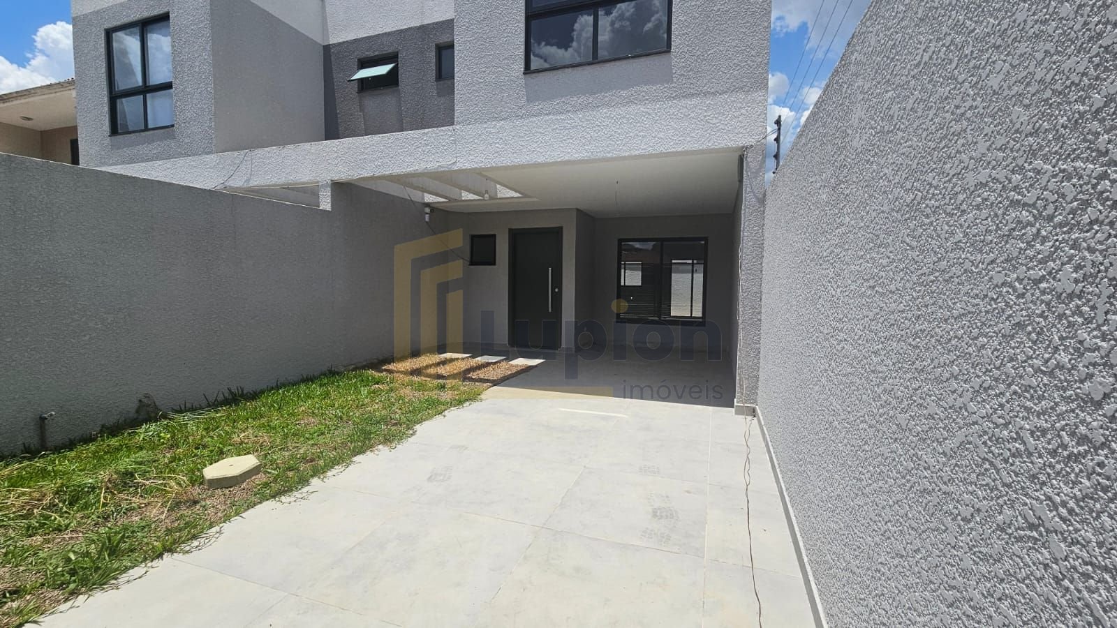 Sobrado com 3 suítes , 150 m  por R  930.000,00 - Boqueirão - ...