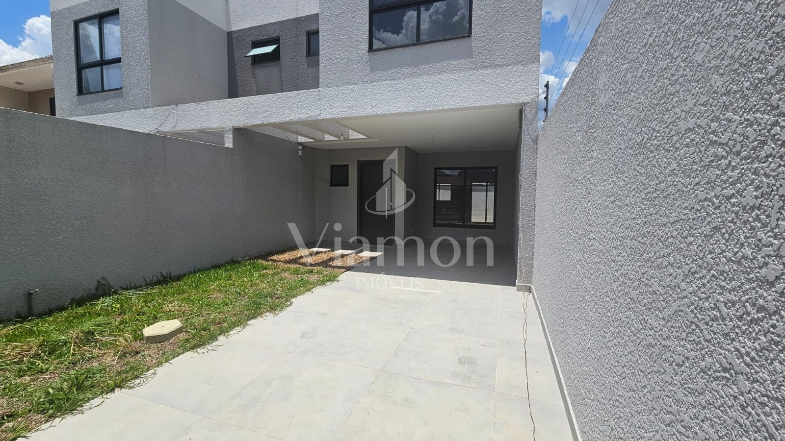 Sobrado com 3 suítes , 150 m  por R  930.000,00 - Boqueirão - ...