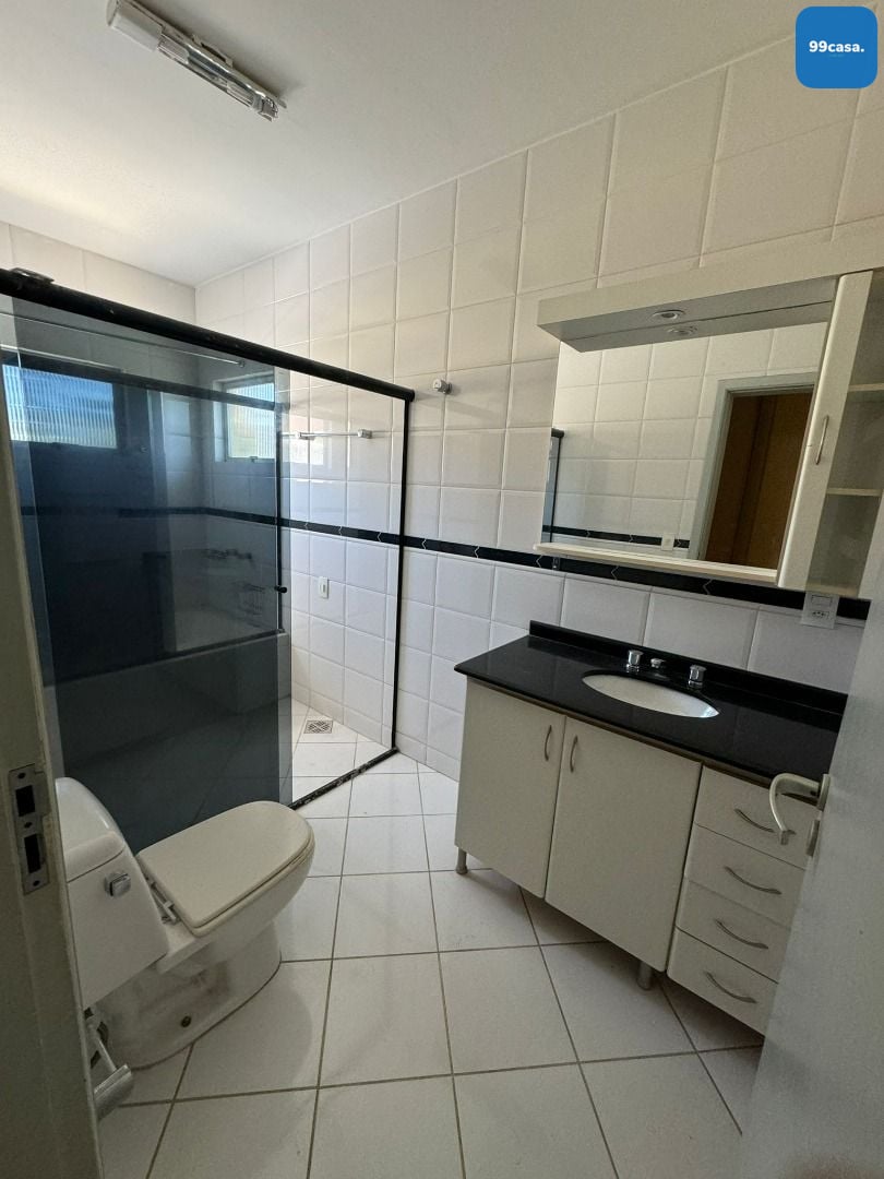 Triplex Espaçoso no Centro de Campo Largo com 3 Quartos, Suíte...