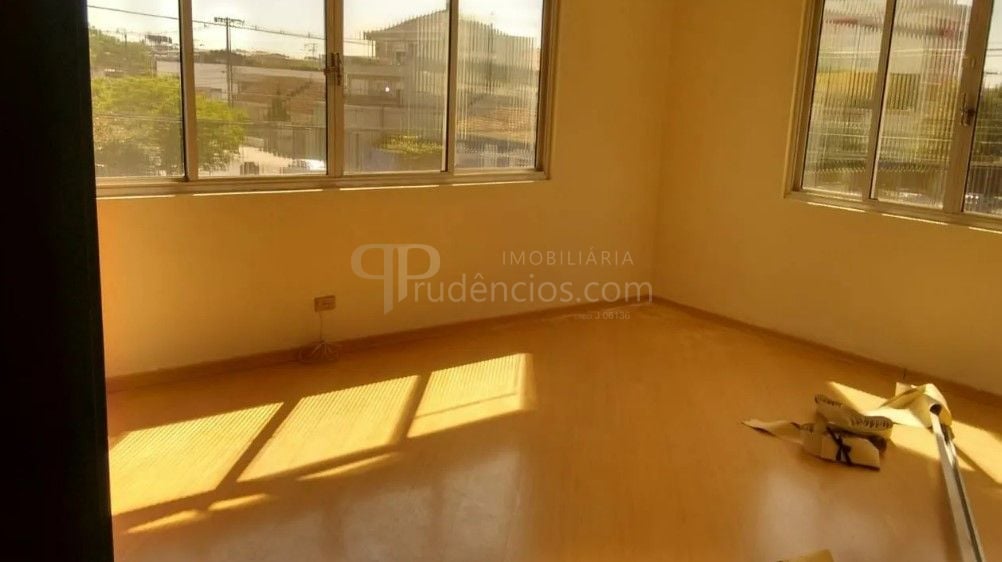 Barracão à Venda no Boqueirão  600m  de Espaço e Localização E...