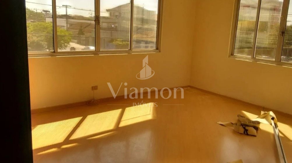 Barracão à venda, 600 m  por R  2.500.000,00 - Boqueirão - Cur...
