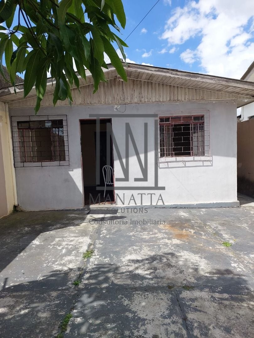 Confira essa oportunidade  casa com terreno plano no Pinheirinho.