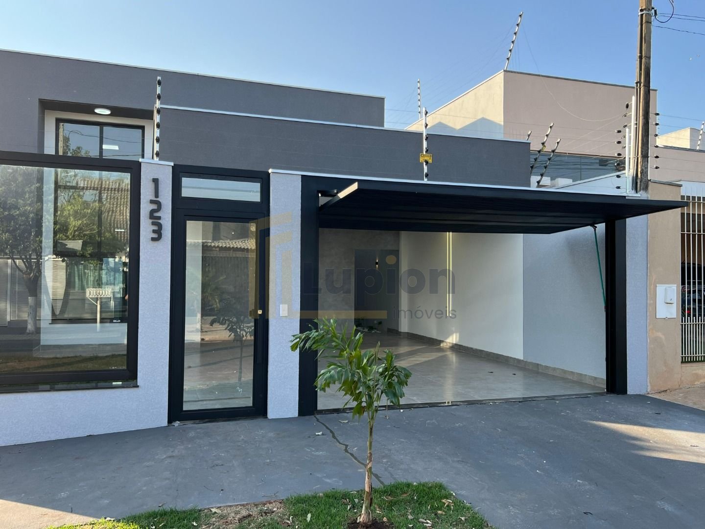 Casa com 3 dormitórios à venda, 115 m² por R$ 628.000,00 - Jar...