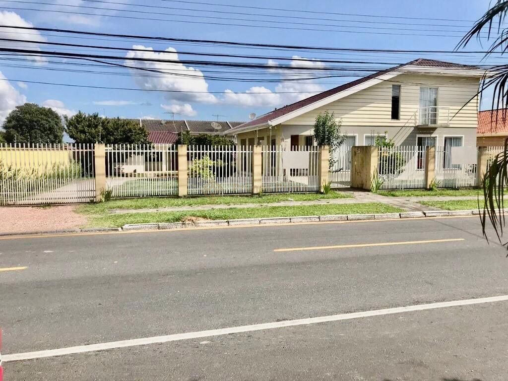 Casa espa?osa 303m    ed?cula 100m , 6 quartos, mezanino, gara...