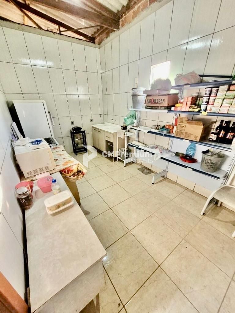 Barracão à venda, 188 m  por R  600.000,00 - Gralha Azul - Faz...