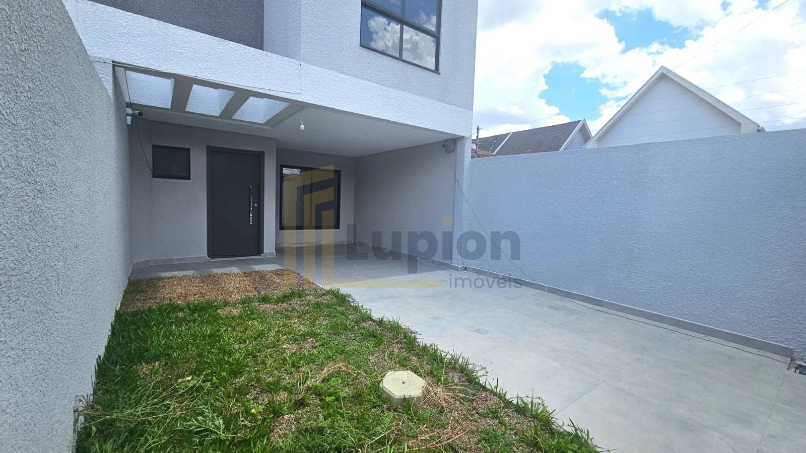 Sobrado com 3 suítes , 150 m  por R  930.000,00 - Boqueirão - ...