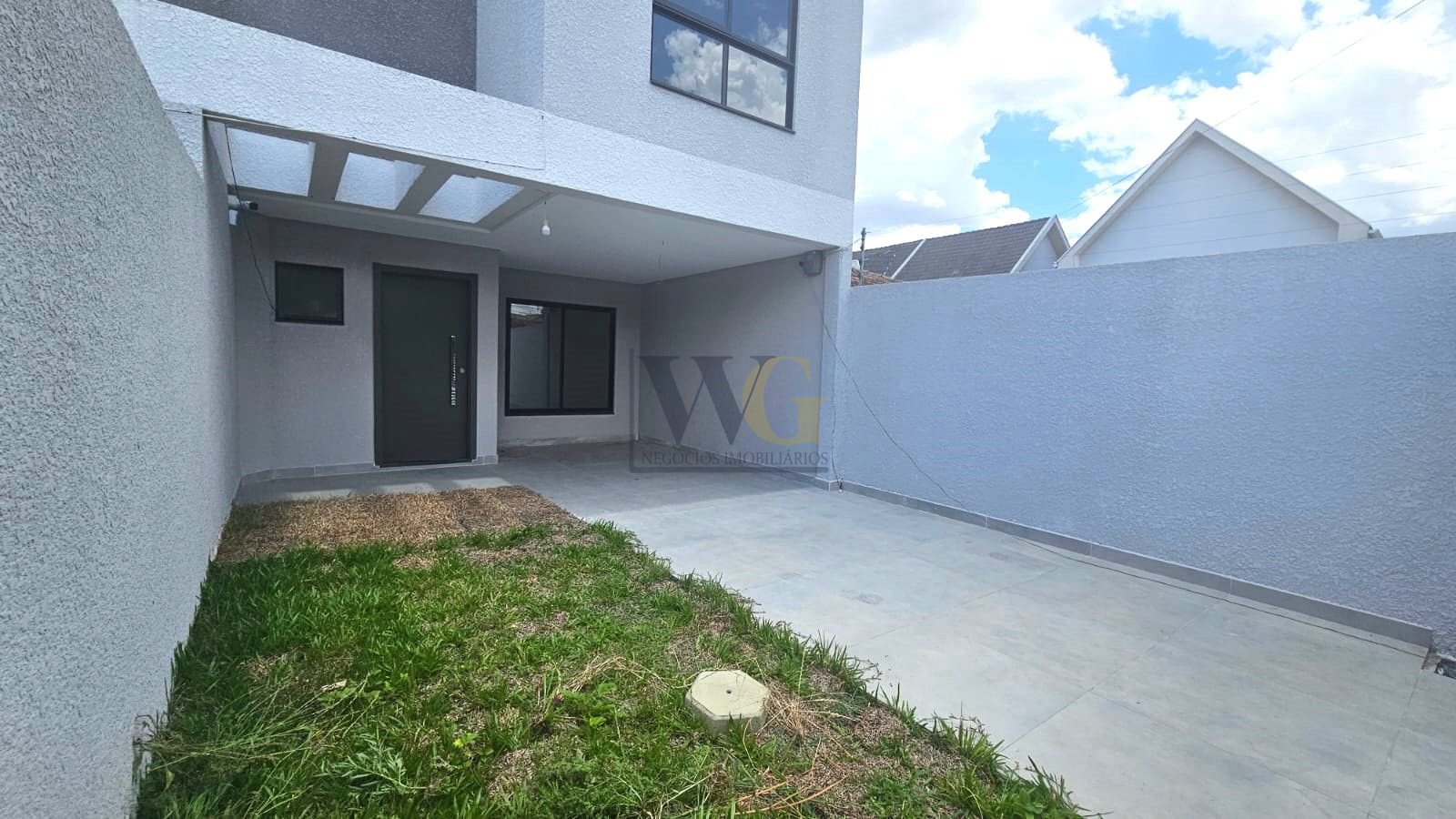 Sobrado com 3 suítes , 150 m  por R  930.000,00 - Boqueirão - ...