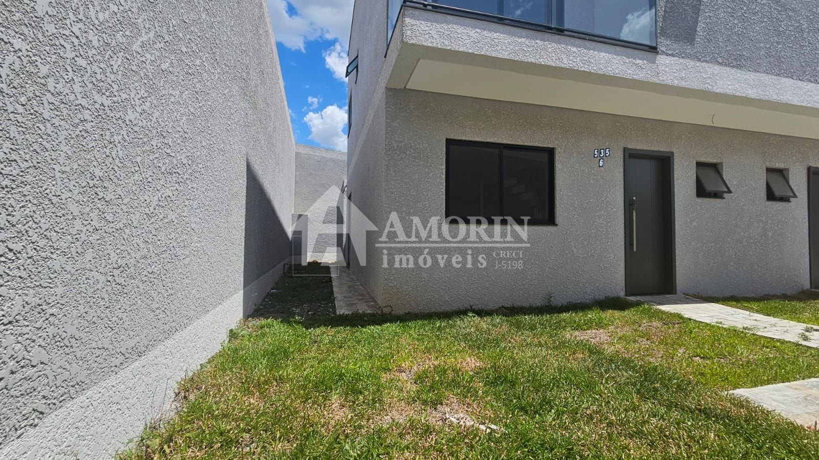 Sobrado com 3 dormitórios , sendo 01 suíte, 126 m  por R  790....