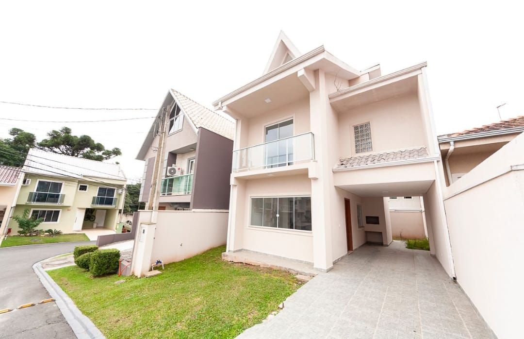 Sobrado 3 Dorms com Suíte e 3 Vagas  Bairro Cachoeira Barreiri...