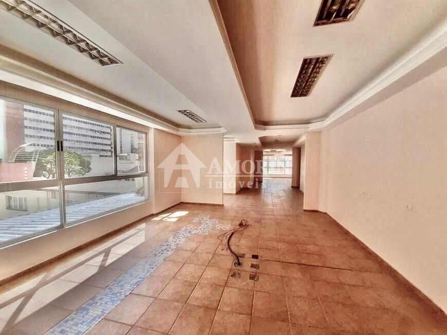 Conjunto à venda, 488 m  por R  1.800.000,00 - Centro - Curiti...