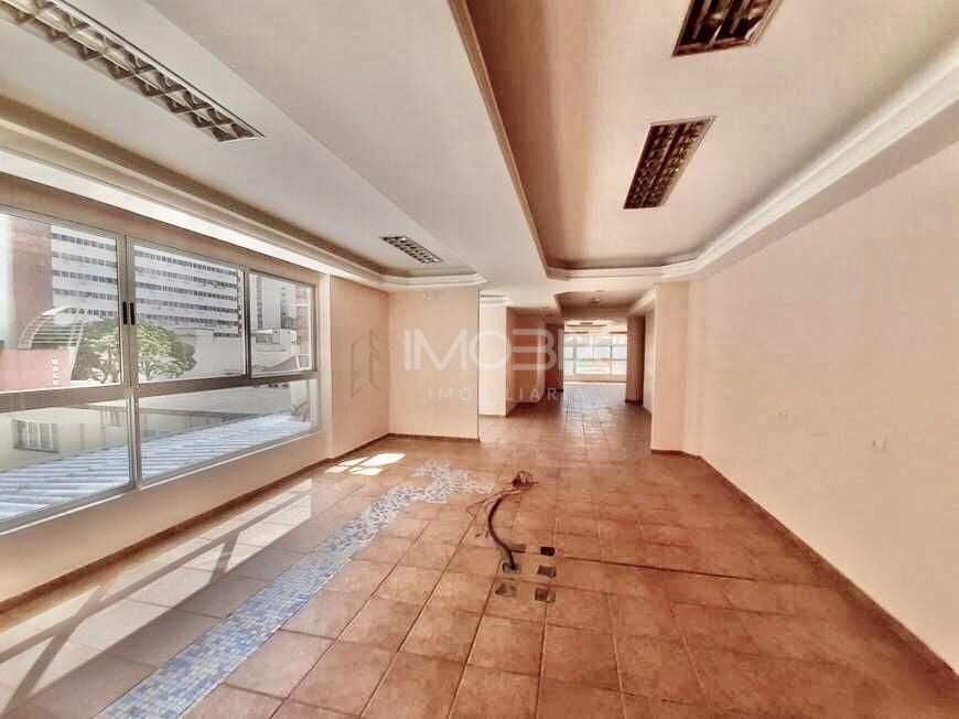 Conjunto à venda, 488 m  por R  1.800.000,00 - Centro - Curiti...