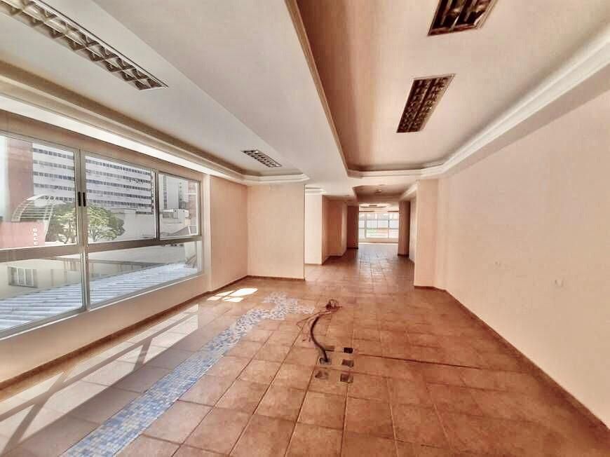 Excelente Conjunto Comercial à Venda no Centro de Curitiba  48...