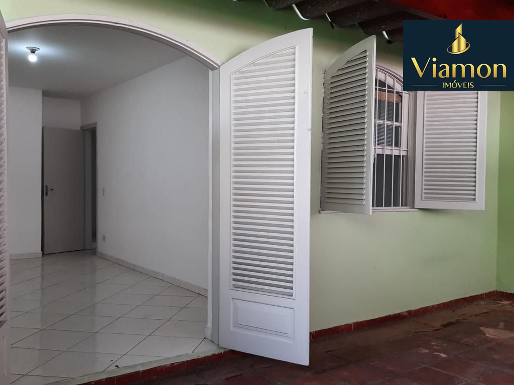 Casa com 4 dormitórios à venda, 190 m  por R  780.000,00 - Con...